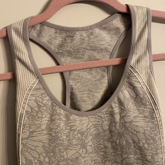 🟢10/$10 - racerback tank - Picture 2 of 4